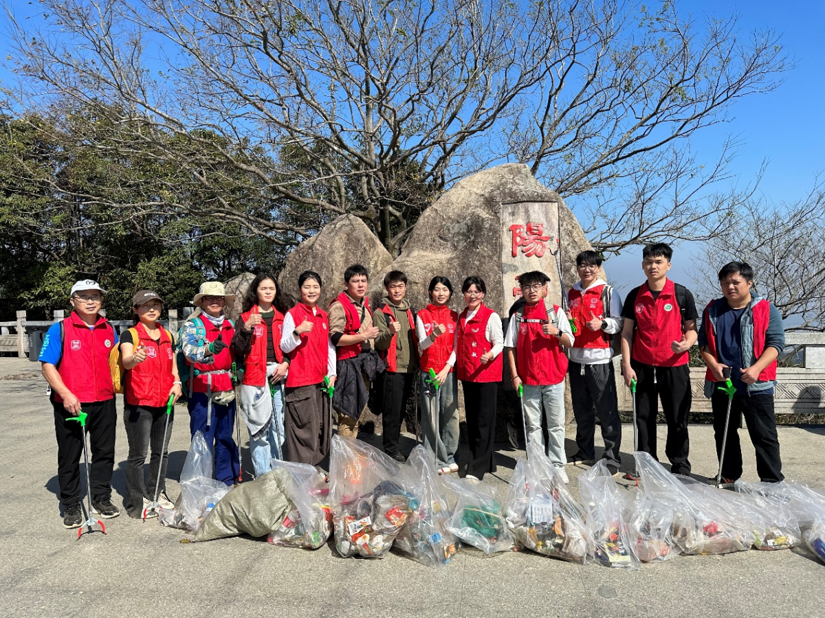 守護(hù)綠水青山，久信達(dá)環(huán)保袋義工點亮陽臺山(圖4)